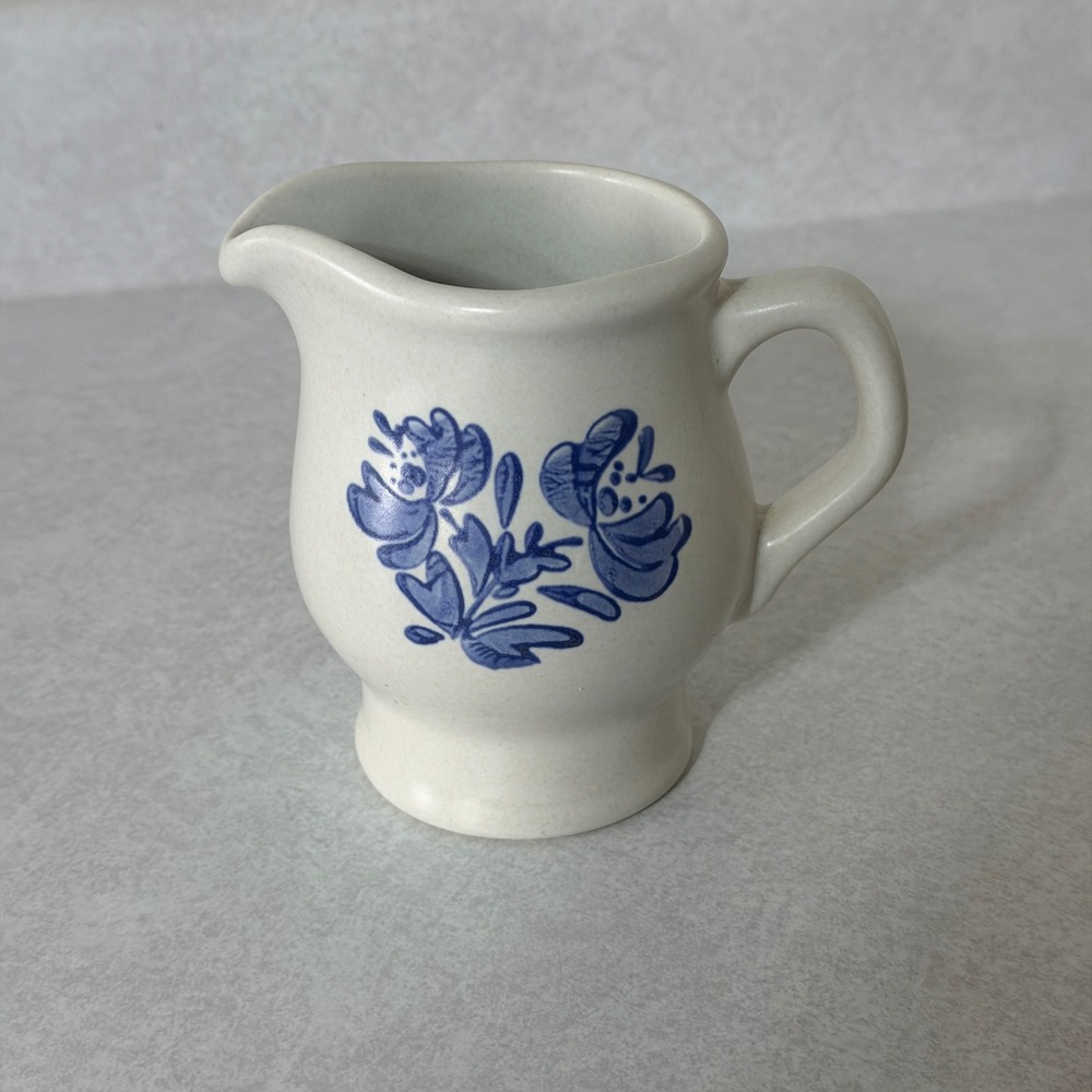 Pfaltzgraff Yorktowne Blue Floral Stoneware Creamer Small Pitcher 4 Inch